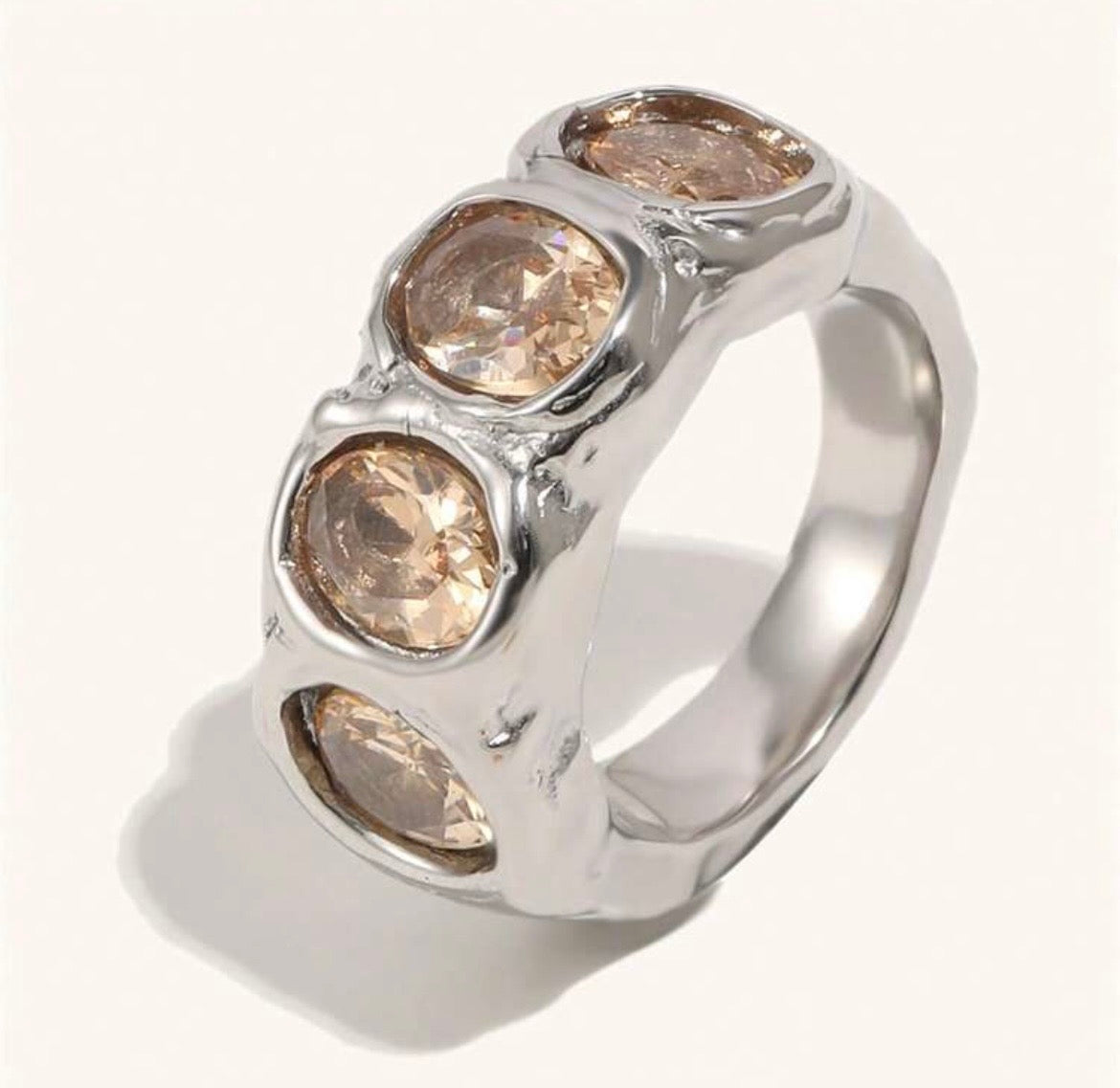 The Amara Ring