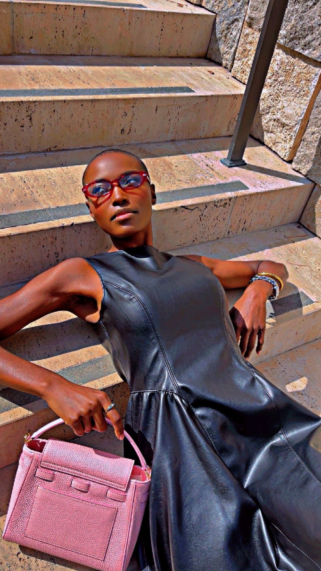 The Lola Frames