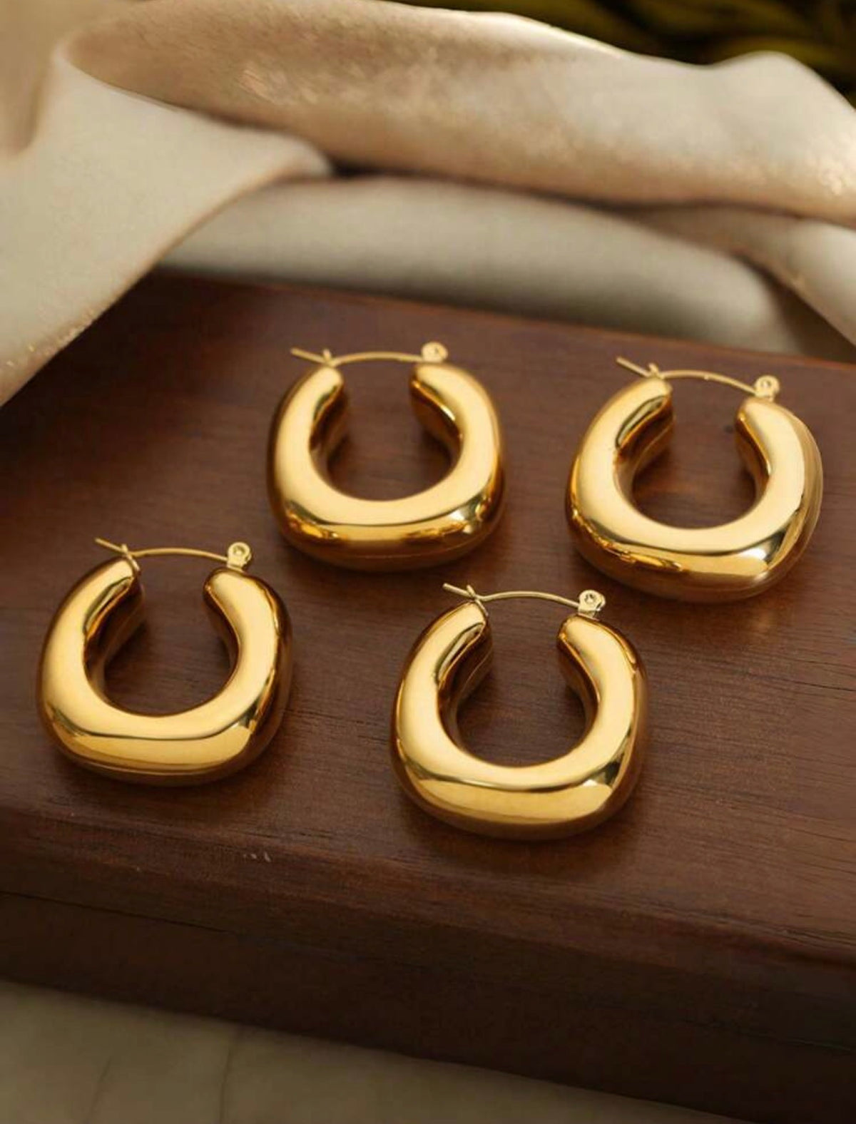The Bold Curve Hoops
